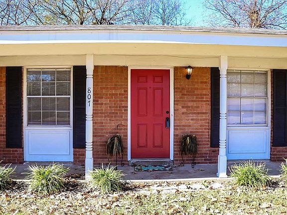 2nd image of 807 Melinda Ln