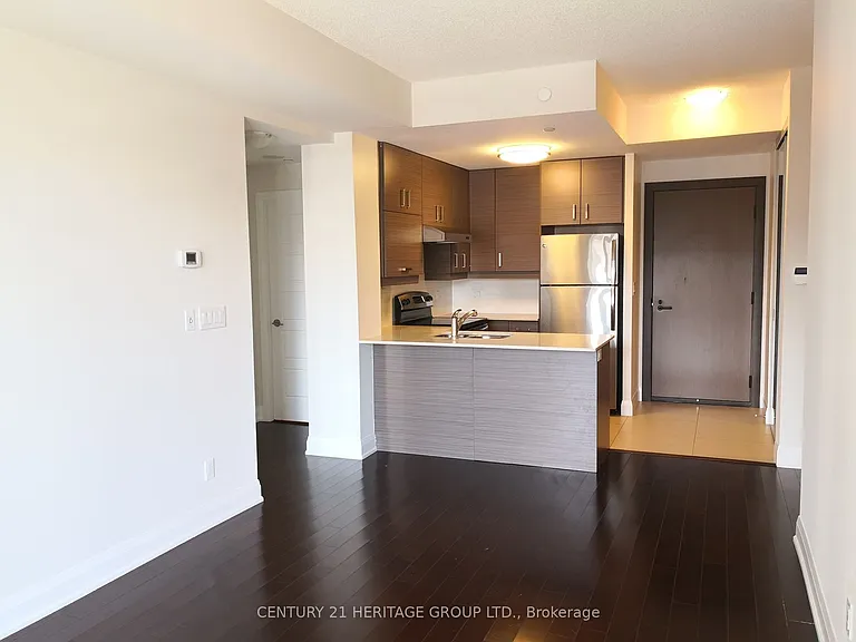 1 Uptown Dr #605 — Photo 2