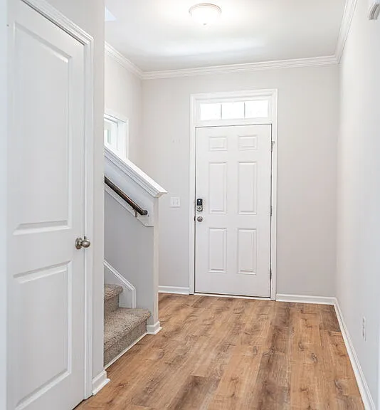 130 Henley Pl — Photo 3