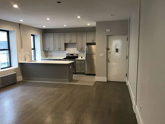 Rented by Mdays Realty | media 6
