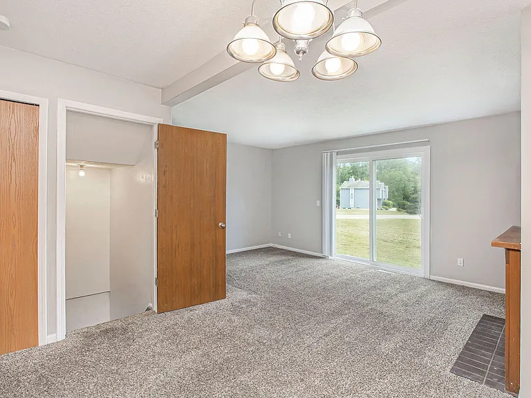 Westwind Townhomes — Photo 38