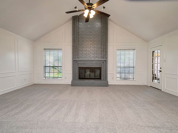 2nd image of 2101 Oak Bluff Dr