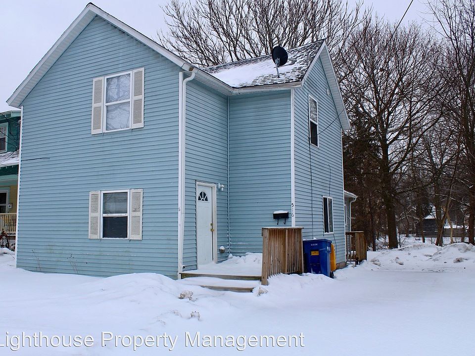 1st image of 516 Spencer St NE