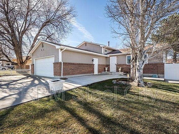 3rd image of 2119 Chatalet Ln