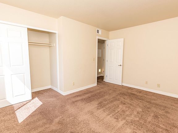 3rd image of 4943 Indian River Dr Unit 148
