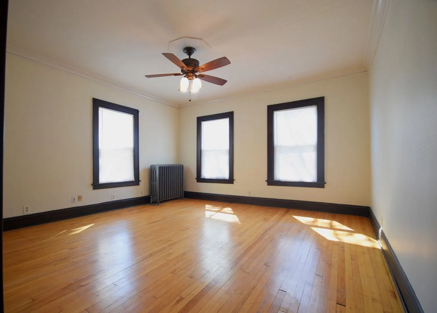 3117 Girard Ave S — Photo 3