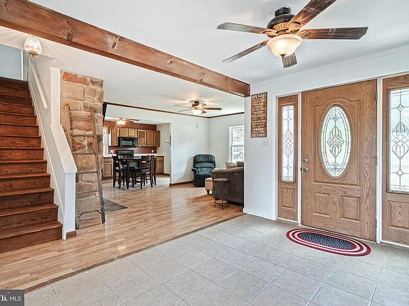 2nd image of 93 Lake Meade Dr