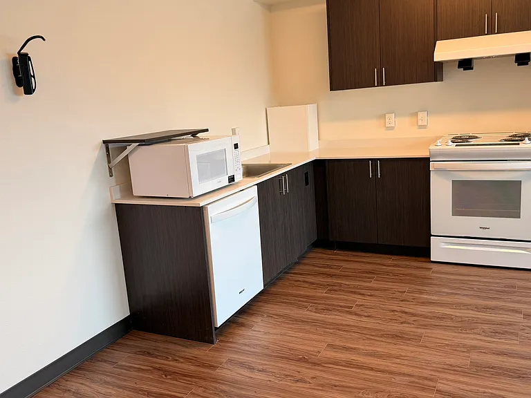 Nichols Court Apartments — Photo 18