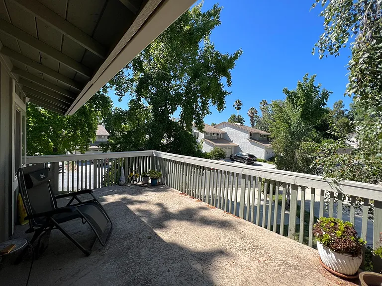 2604 Calle Elegante — Photo 3