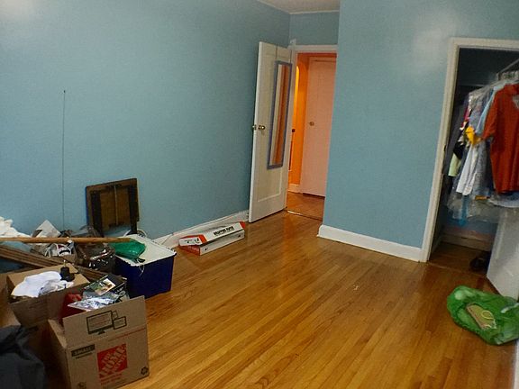 2nd image of 2076 26th St #2F
