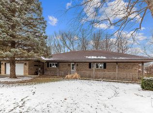 25 Amber Ct, Crete, IL 60417