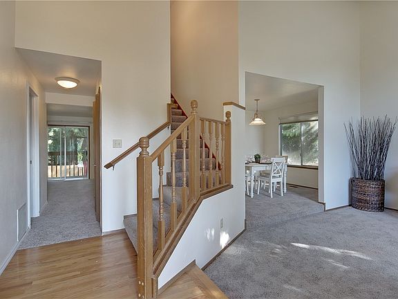 5th image of 12315 205th Avenue Ct E