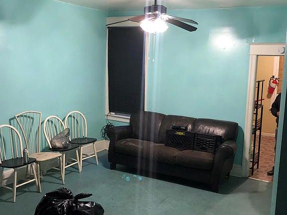 2nd image of 3944 N Darien St