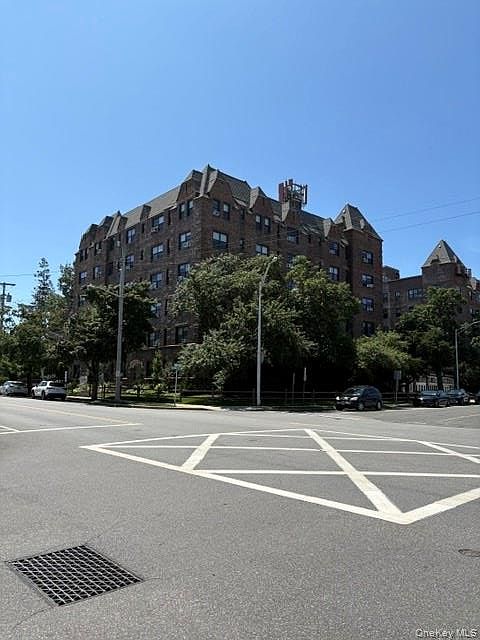 1st image of 141 Woodmere Boulevard #4B