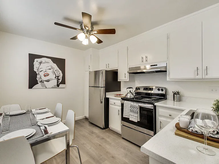 Magnolia Terrace — Photo 9