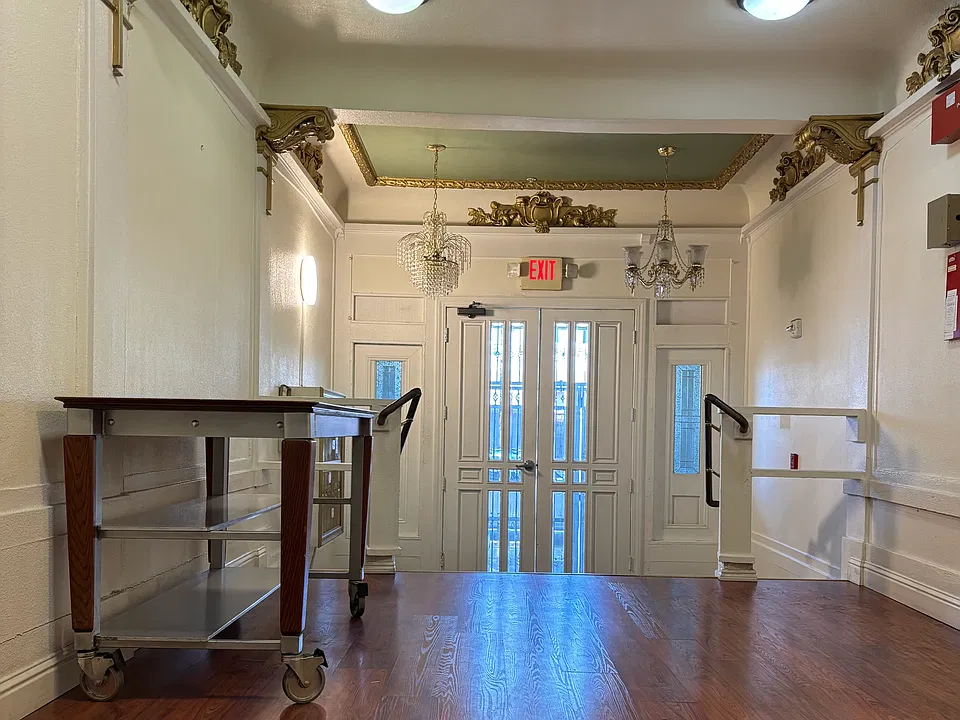 2445 Telegraph Ave #201