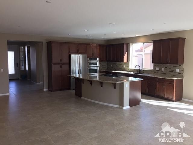 2nd image of 82837 N Kingsboro Ln N #2099