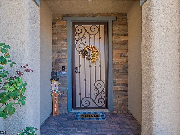 4th image of 10665 Auburn Springs Ave