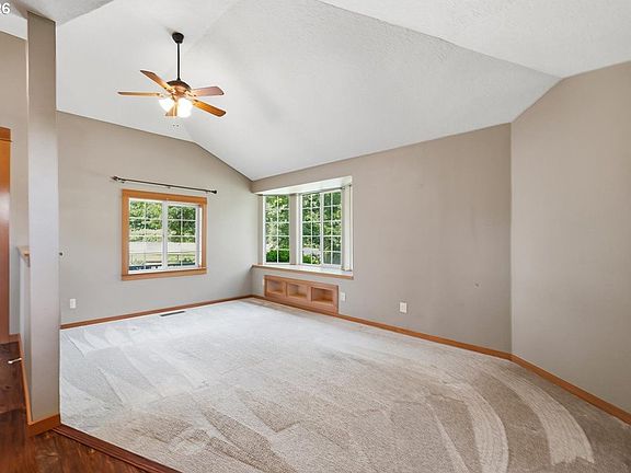 5th image of 13032 Brookside Dr NE