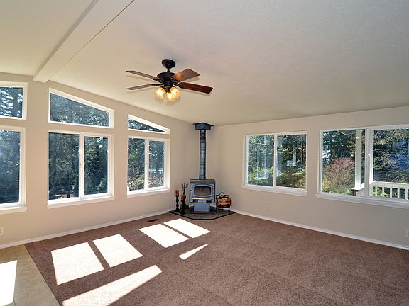 5th image of 3231 159th Dr SE