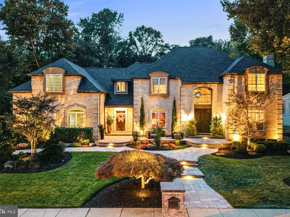 53 Stanwyck Rd, Mount Laurel, NJ 08054