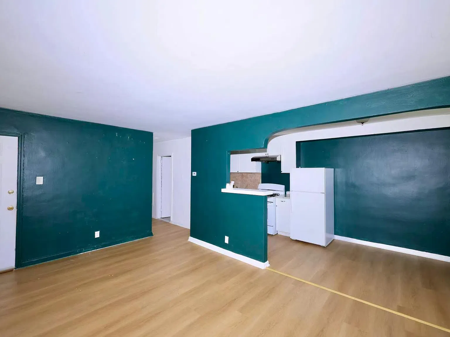 2 bed, 750 sqft, $1,300 — Photo 3