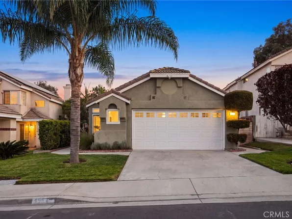 15575 Riviera Ln, Fontana, CA 92337