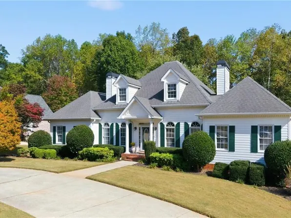5640 Shamrock Ln, Douglasville, GA 30135