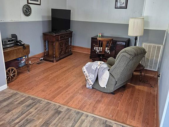 5th image of 341 George Martin Dr