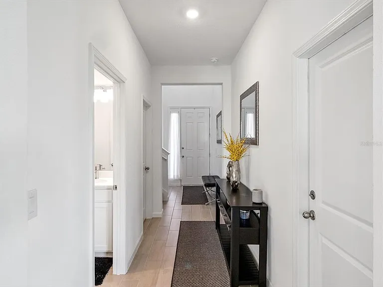 591 Via Bella Ct — Photo 4