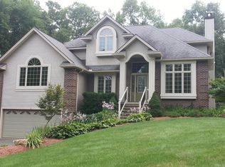 5 Reservoir Rd, Southwick, MA 01077