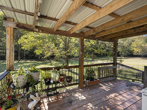 5th image of 2495 Baker Rd