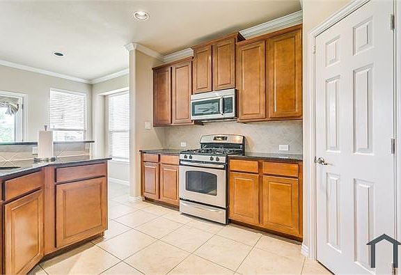 5th image of 3400 Elm Grove Dr
