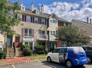 39 Dogwood St, Jersey City, NJ 07305