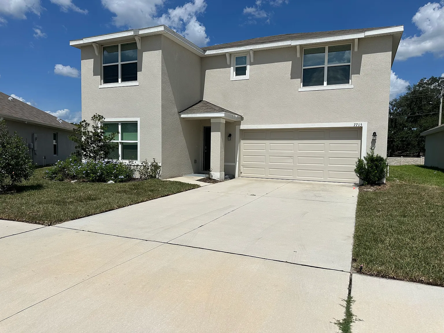 4 bed, 2371 sqft, $3,000 — Photo 2