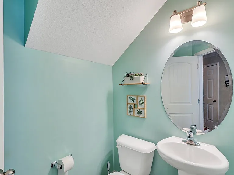 203 Grandview Dr #1 — Photo 9