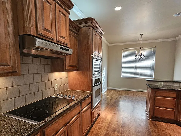 120 Napoli Ct — Photo 8