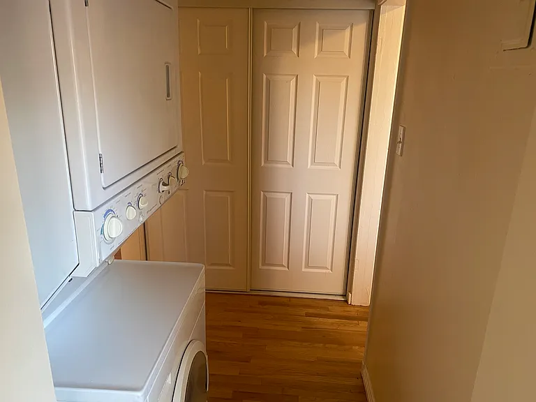 1527 S Fillmore St — Photo 8