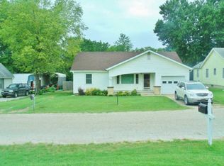 115 S Greenwood St, Eureka, KS 67045