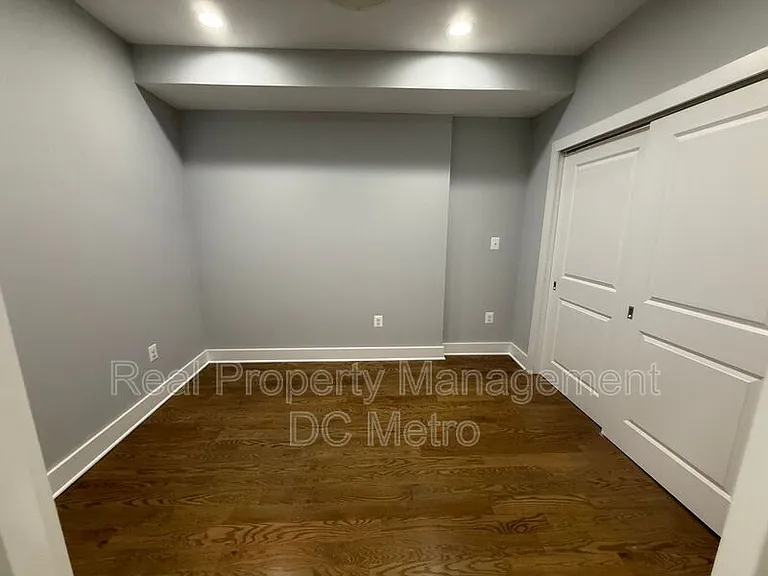 804 21st St NE — Photo 11