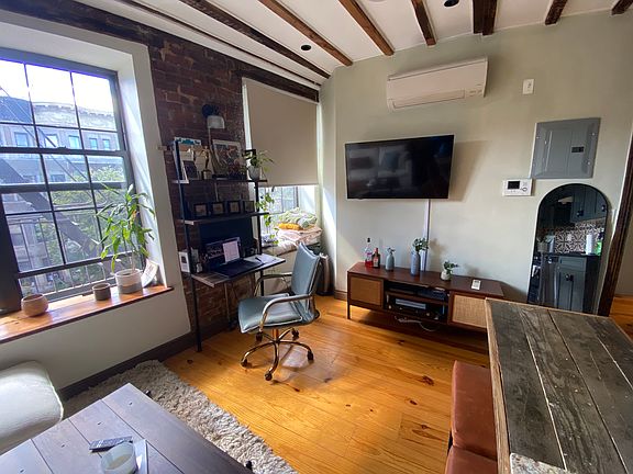 2nd image of 1467 Bedford Ave APT 3C