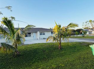 1387 Hernando St, Naples, FL 34103