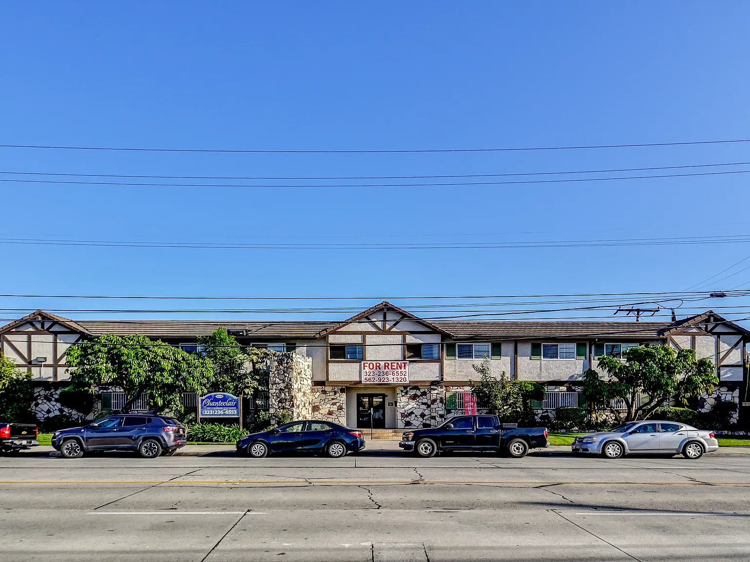 Chanteclaire Apartments — Photo 1