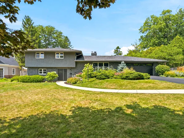 3827 Chevington Rd, Columbus, OH 43220