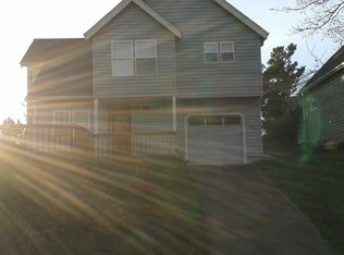 411 Combs Cir, Yachats, OR 97498