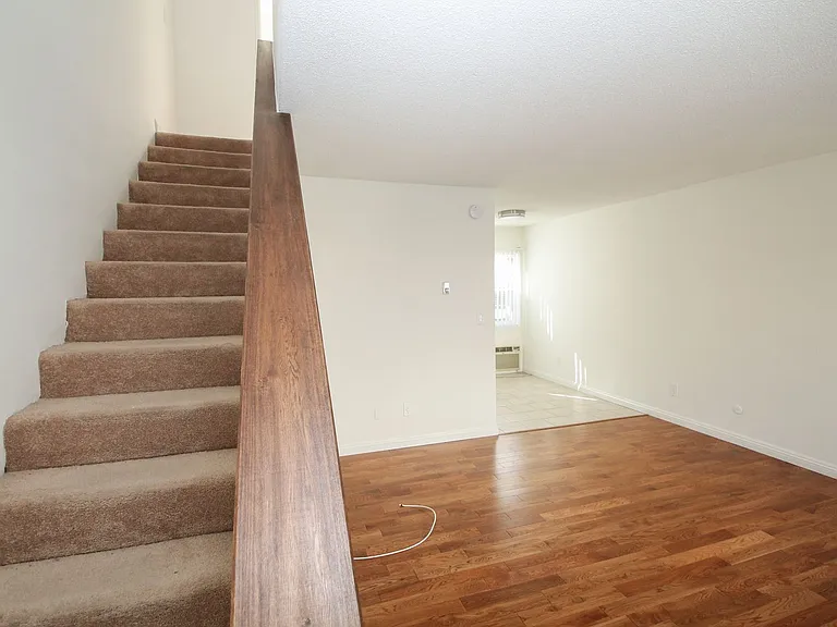 15339 Weddington St — Photo 16