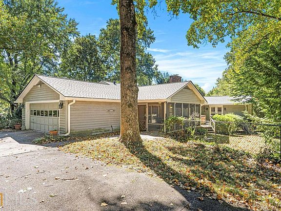 homes for sale hembree rd roswell ga