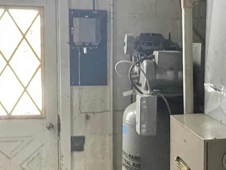 111 Lackawanna Ave #SERVICE STATION — Photo 12