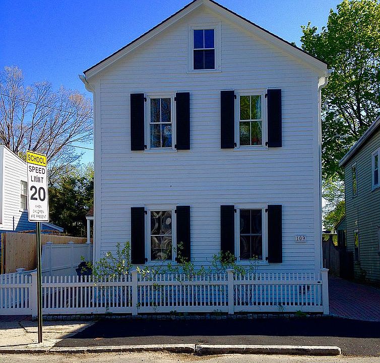 1st image of 109 Prospect St