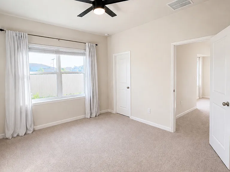 10507 High Noon Trl — Photo 6